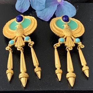 AVON ELIZABETH TAYLOR EGYPTIAN REVIVAL CLEOPATRA PHOENIX STATEMENT CLIP EARRINGS